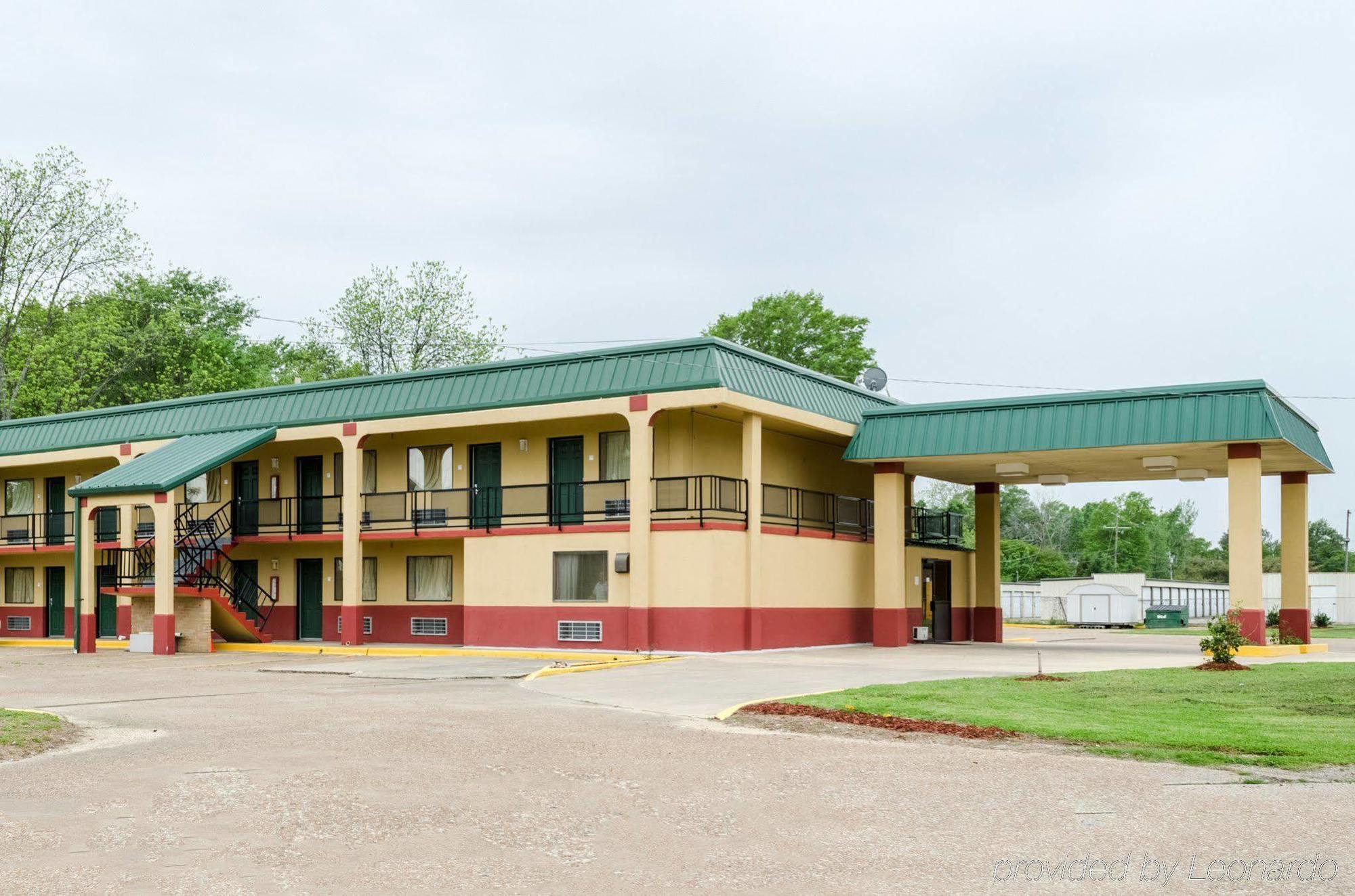 Rodeway Inn Indianola Экстерьер фото