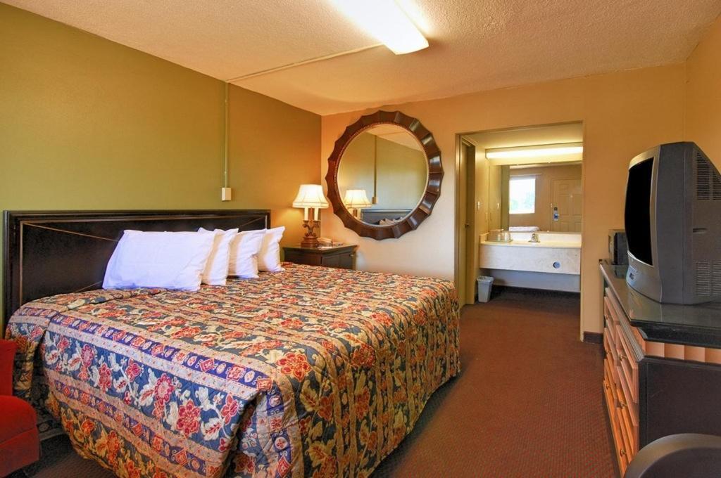 Rodeway Inn Indianola Номер фото