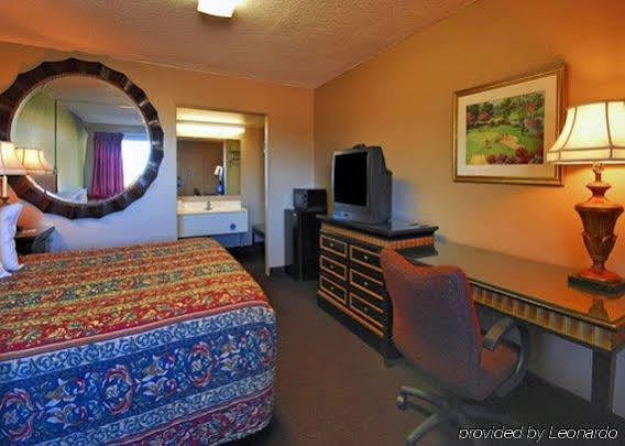 Rodeway Inn Indianola Экстерьер фото